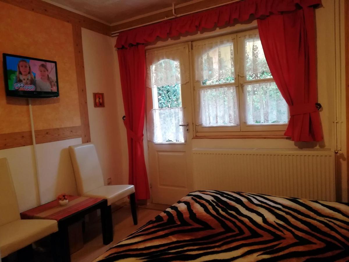 Castello Vendeg Es Apartmanhaz Eğri Dış mekan fotoğraf