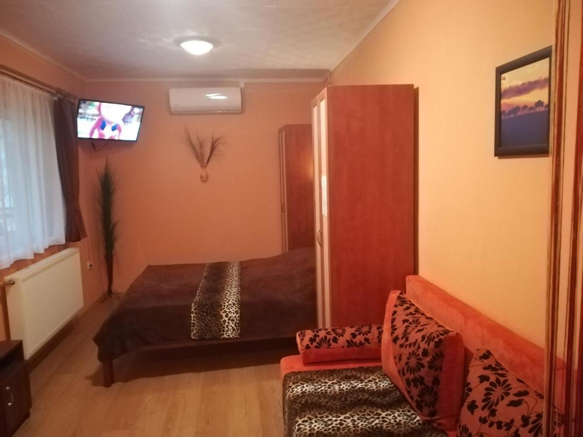 Castello Vendeg Es Apartmanhaz Eğri Dış mekan fotoğraf