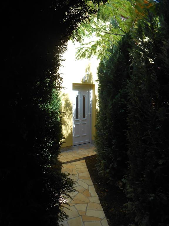 Castello Vendeg Es Apartmanhaz Eğri Dış mekan fotoğraf