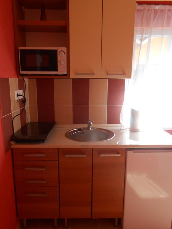Castello Vendeg Es Apartmanhaz Eğri Oda fotoğraf