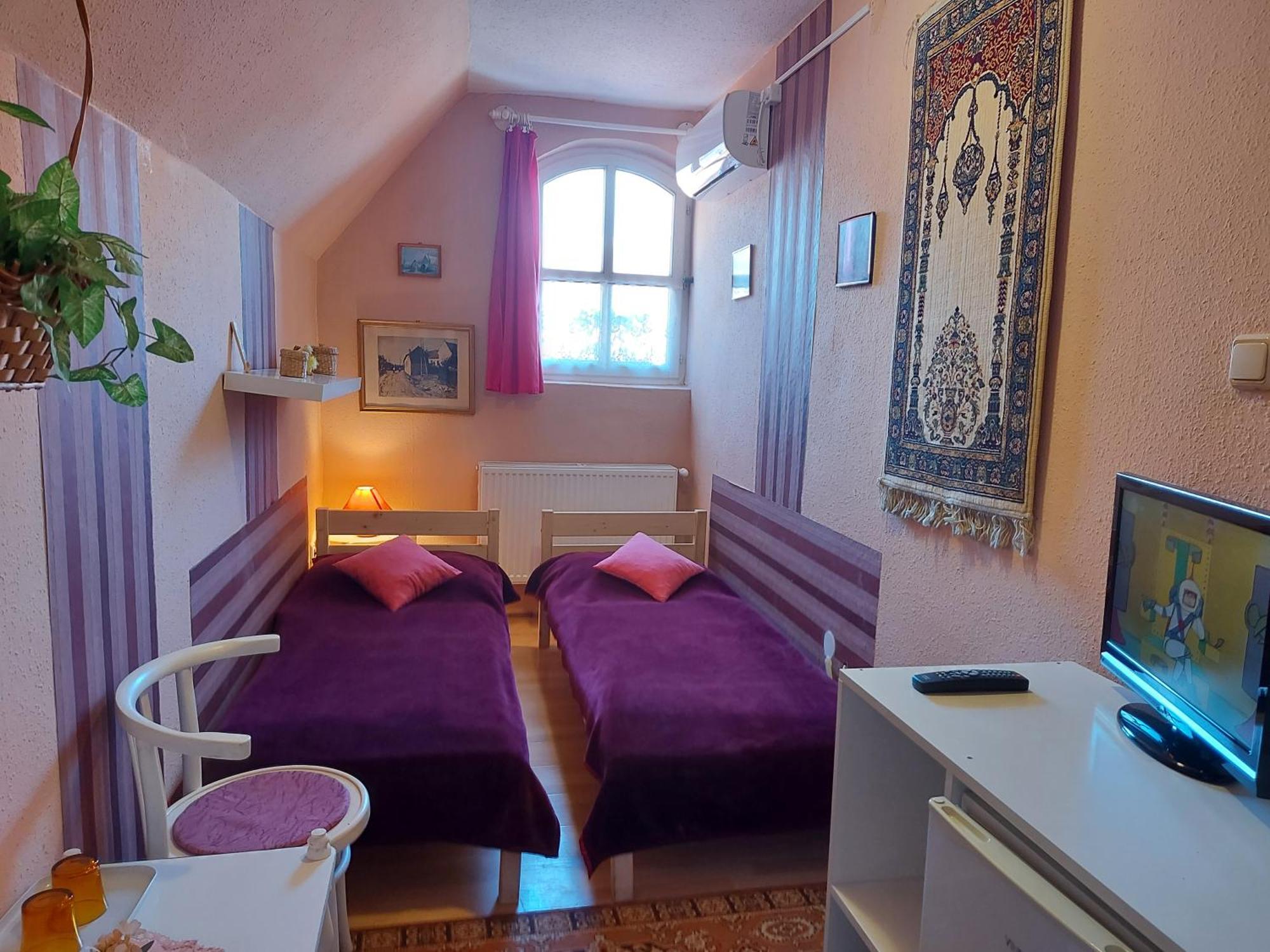 Castello Vendeg Es Apartmanhaz Eğri Dış mekan fotoğraf