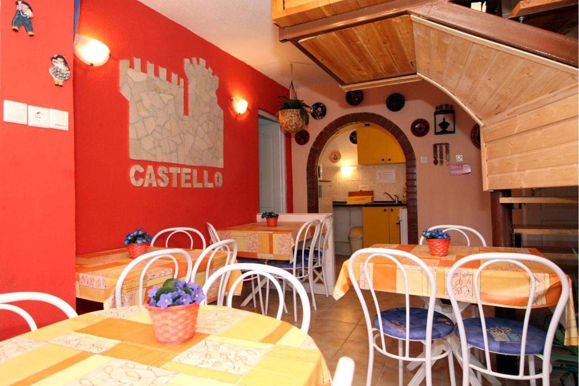 Castello Vendeg Es Apartmanhaz Eğri Dış mekan fotoğraf