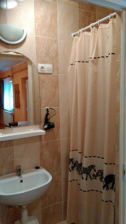 Castello Vendeg Es Apartmanhaz Eğri Dış mekan fotoğraf