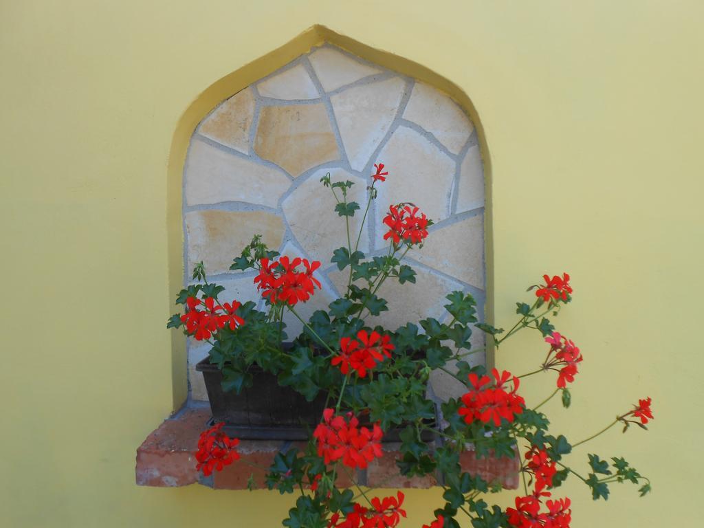 Castello Vendeg Es Apartmanhaz Eğri Dış mekan fotoğraf