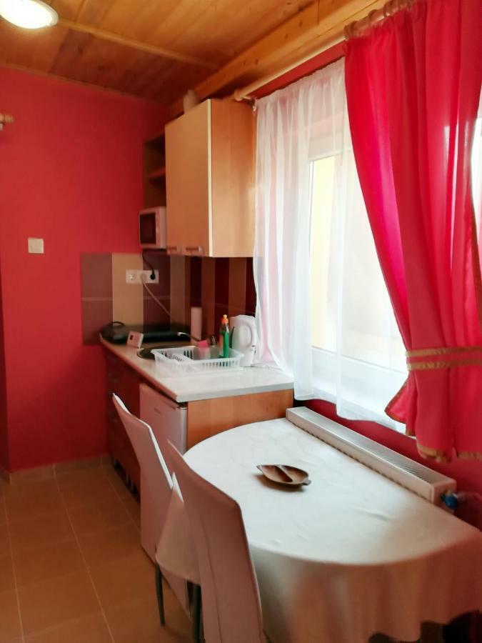 Castello Vendeg Es Apartmanhaz Eğri Dış mekan fotoğraf