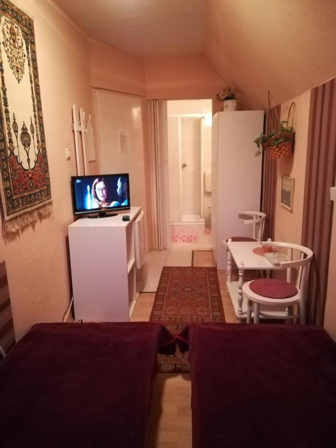 Castello Vendeg Es Apartmanhaz Eğri Dış mekan fotoğraf